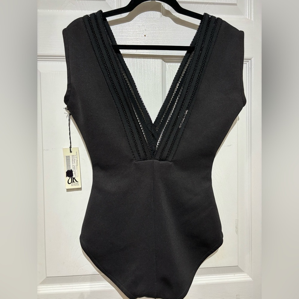 NWT Jesse Rowe Black  Deep V-neck Lace Trim  Scuba Bodysuit - Picture 4 of 8